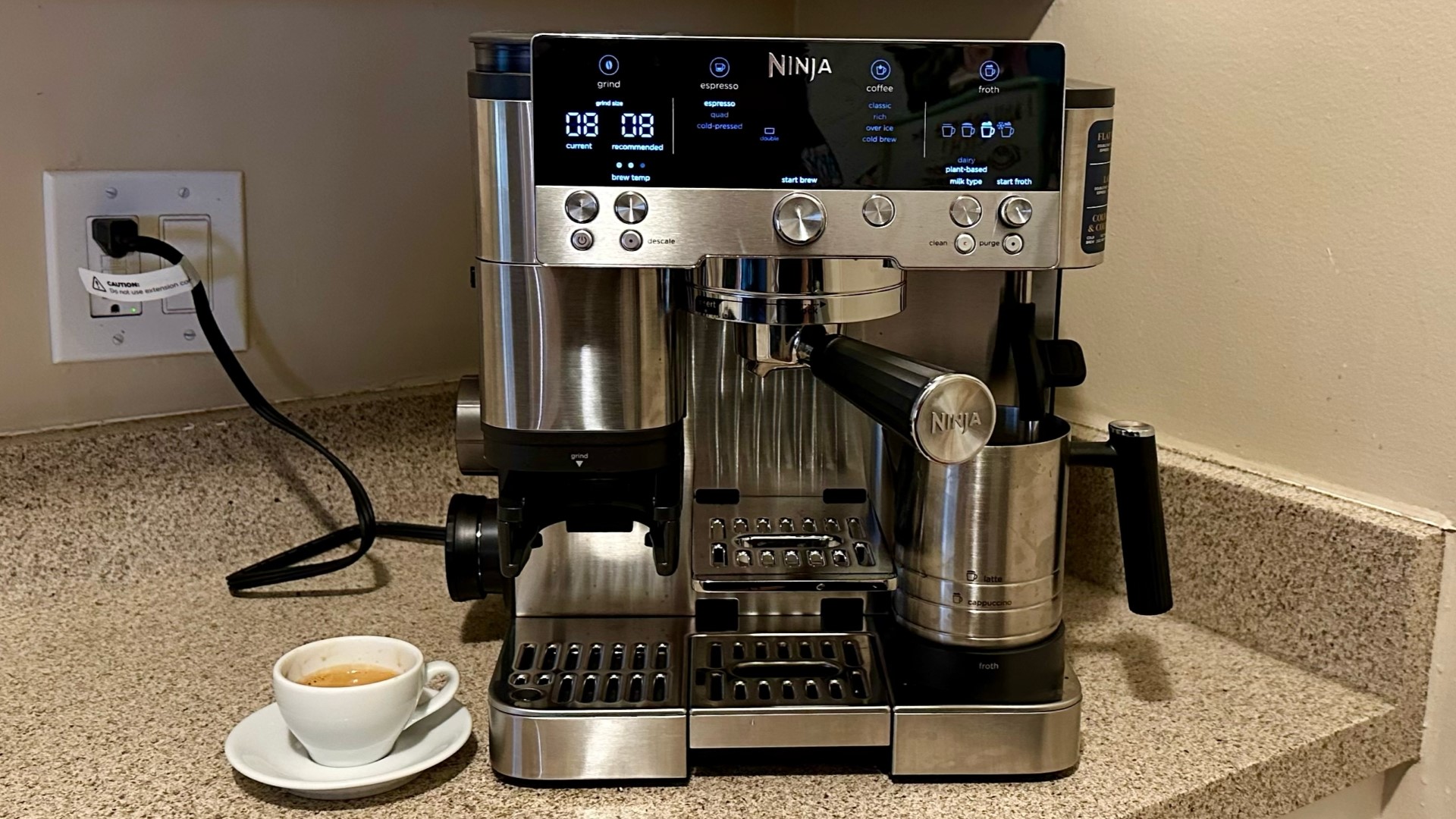 Front of Ninja Luxe Caf&eacute; coffee maker